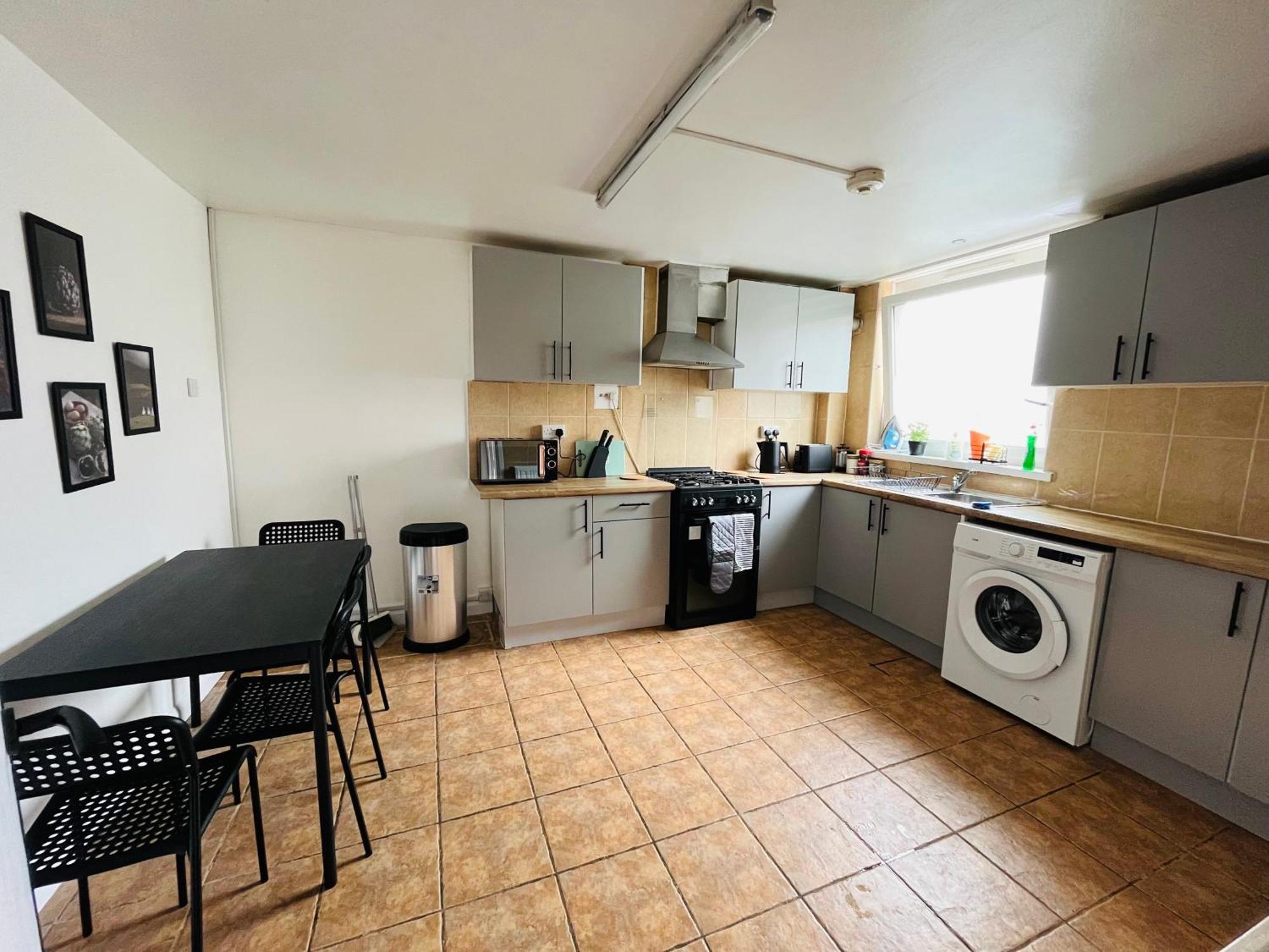 Homestay 1 Double In 4 Bed Flatshare *